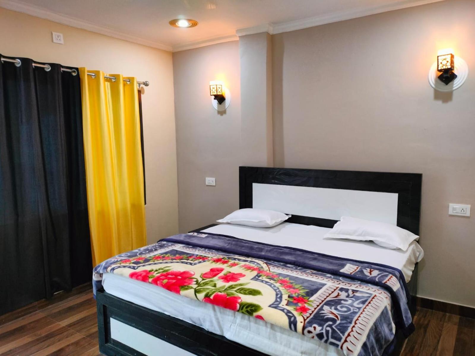 Mohit Paying Guest House Варанаси Экстерьер фото