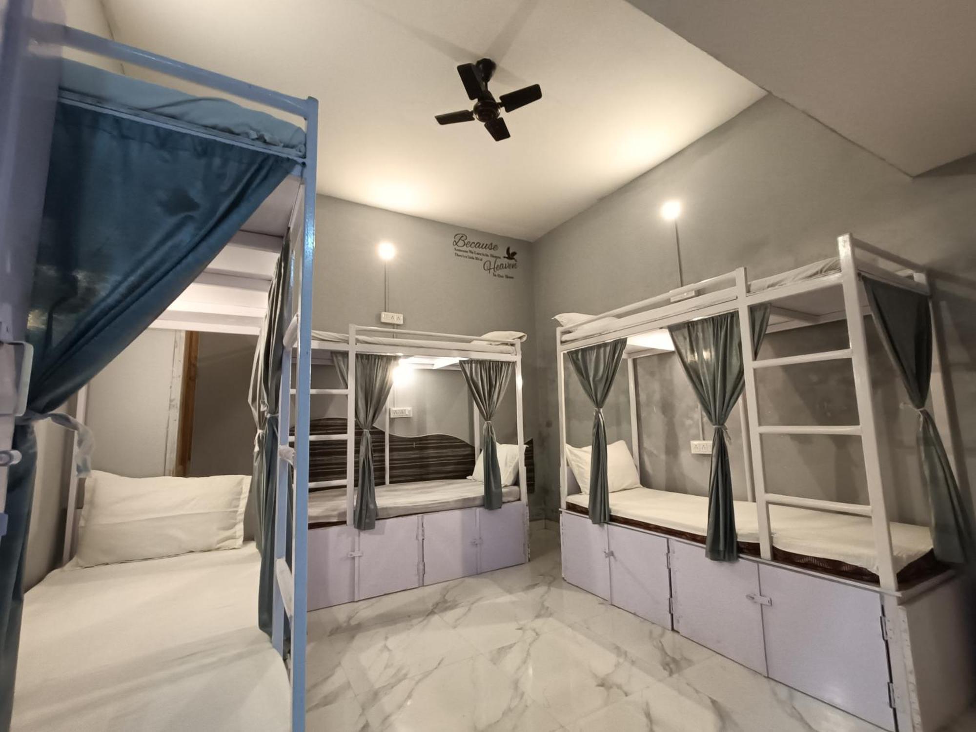 Mohit Paying Guest House Варанаси Экстерьер фото